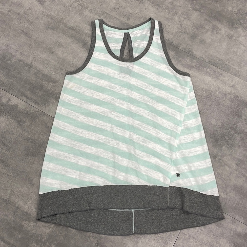 size large Calvin Klein performance tank